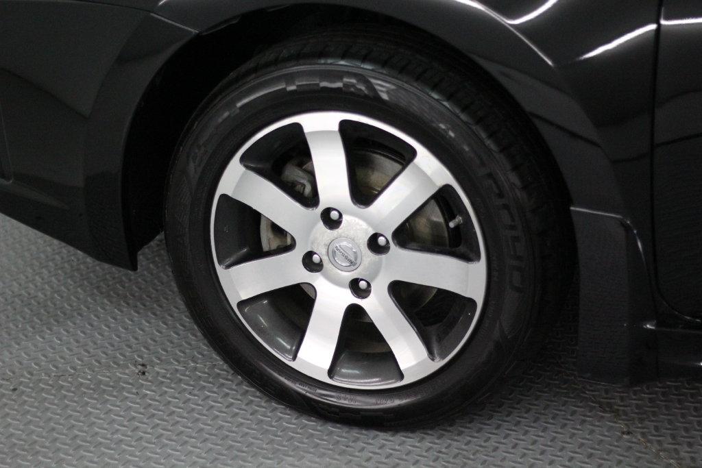 Nissan Sentra 4dr Sdn I4 CVT 2.0 SR 2012