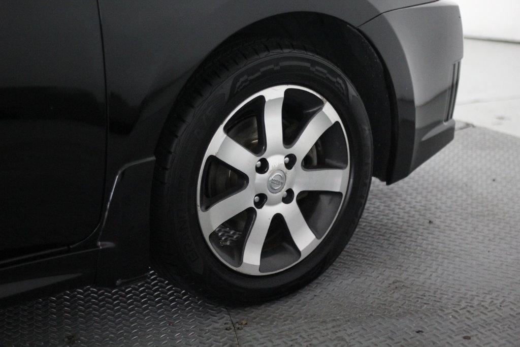 Nissan Sentra 4dr Sdn I4 CVT 2.0 SR 2012