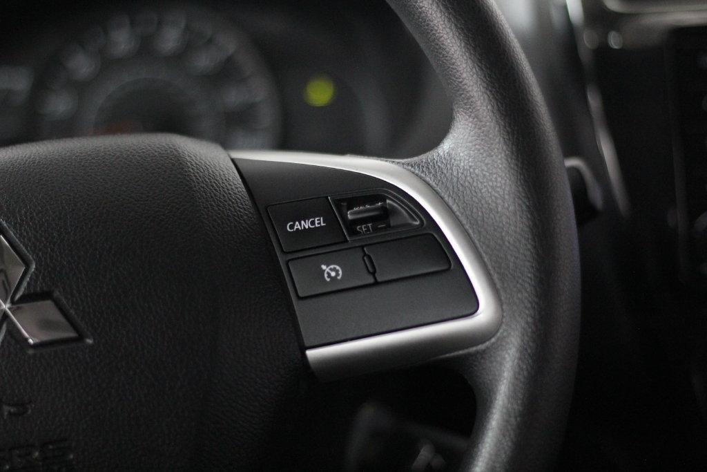 Mitsubishi Mirage ES CVT 2024