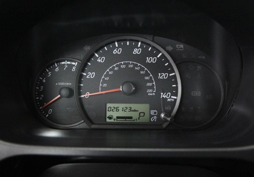 Mitsubishi Mirage ES CVT 2024