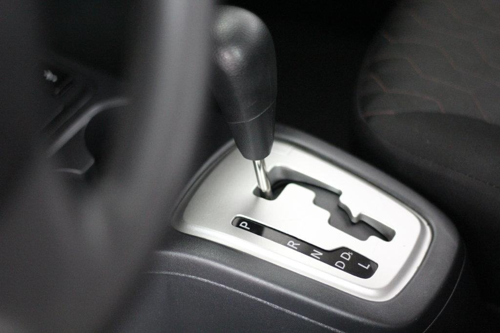 Mitsubishi Mirage ES CVT 2024