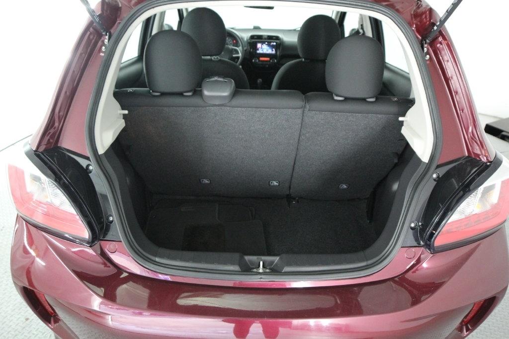Mitsubishi Mirage ES CVT 2024