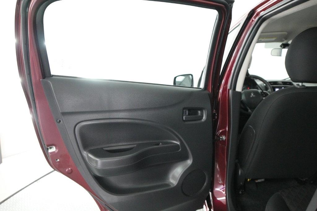 Mitsubishi Mirage ES CVT 2024