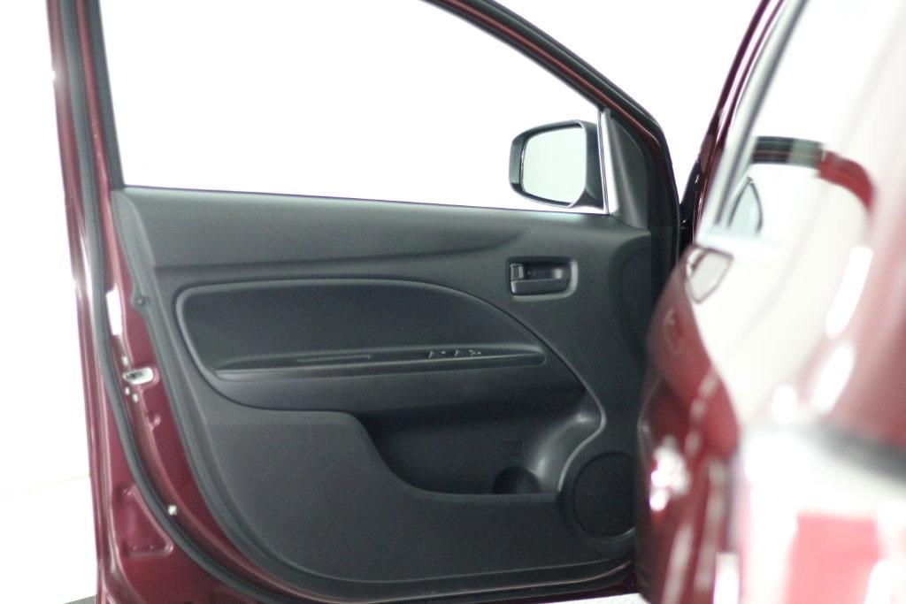 Mitsubishi Mirage ES CVT 2024