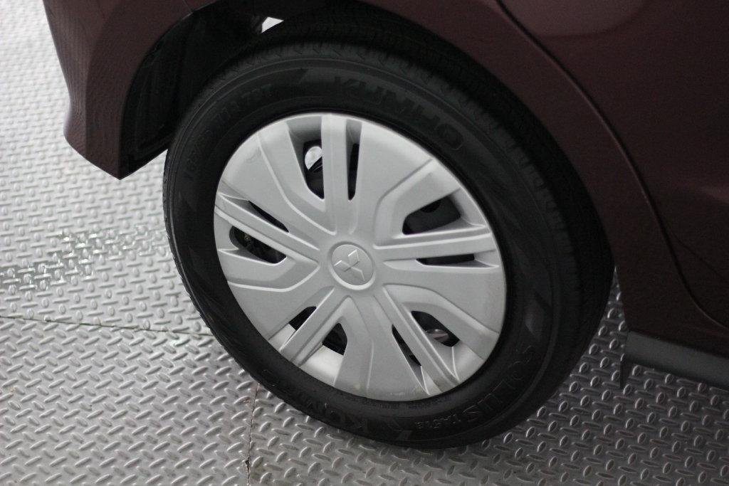 Mitsubishi Mirage ES CVT 2024