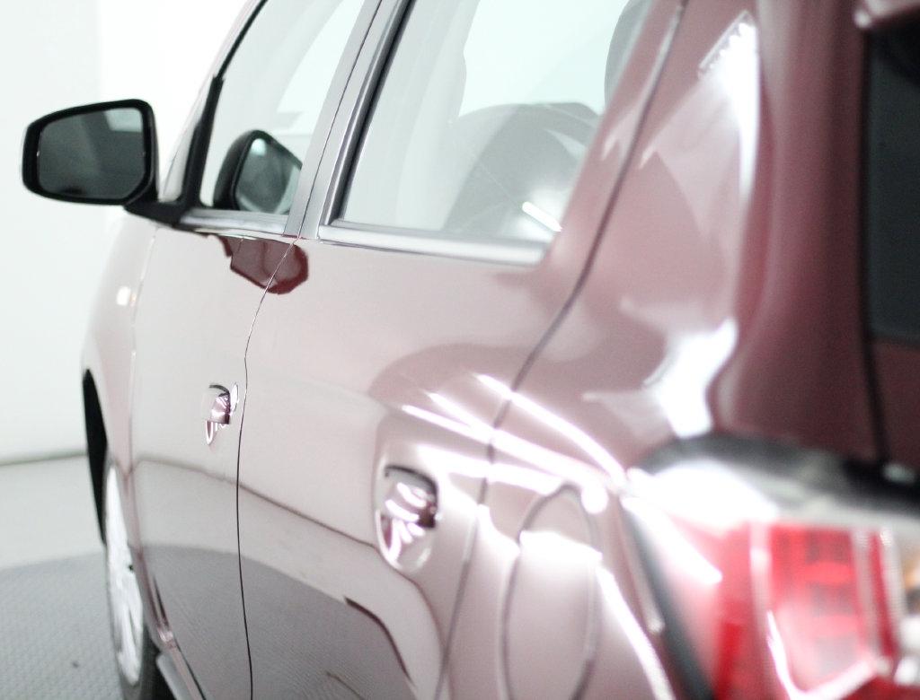 Mitsubishi Mirage ES CVT 2024