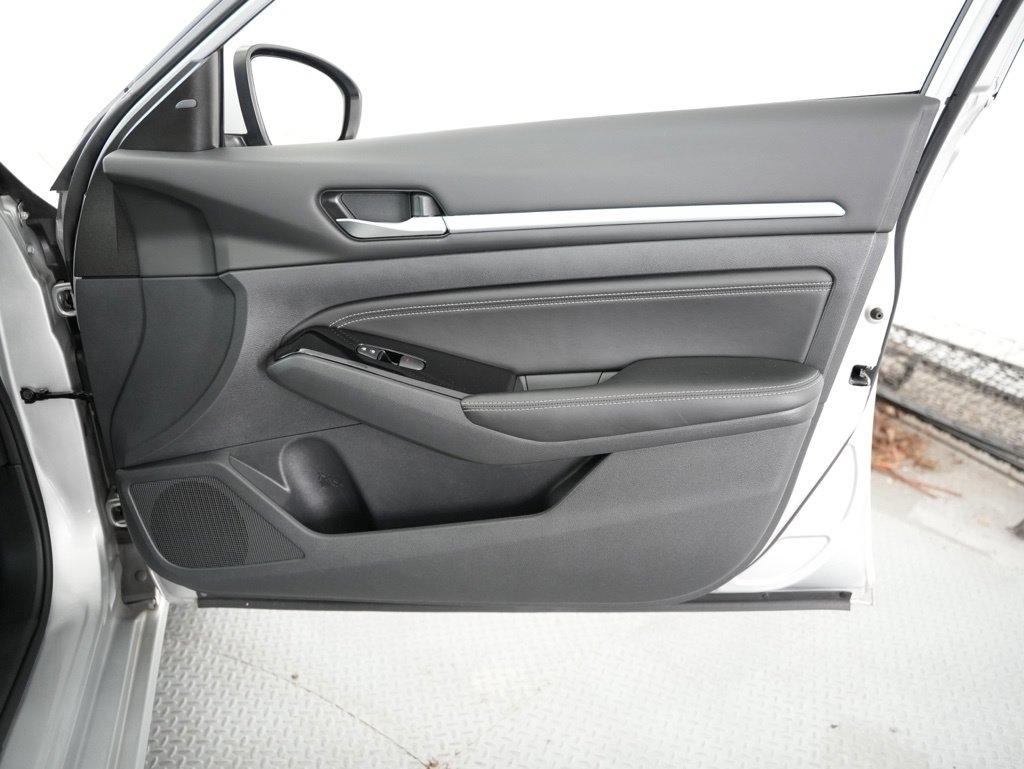 Nissan Altima 2.5 SV Sedan 2023