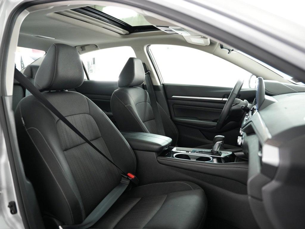 Nissan Altima 2.5 SV Sedan 2023