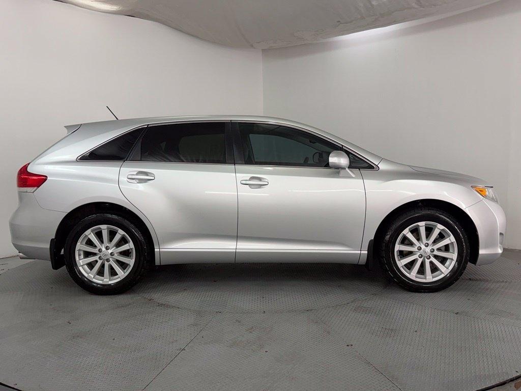 Toyota Venza 4dr Wgn I4 FWD XLE (Natl) 2012