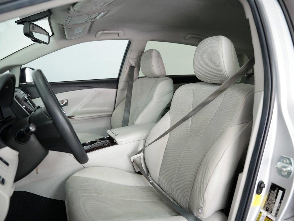Toyota Venza 4dr Wgn I4 FWD XLE (Natl) 2012