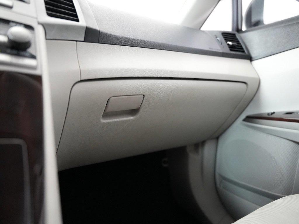 Toyota Venza 4dr Wgn I4 FWD XLE (Natl) 2012