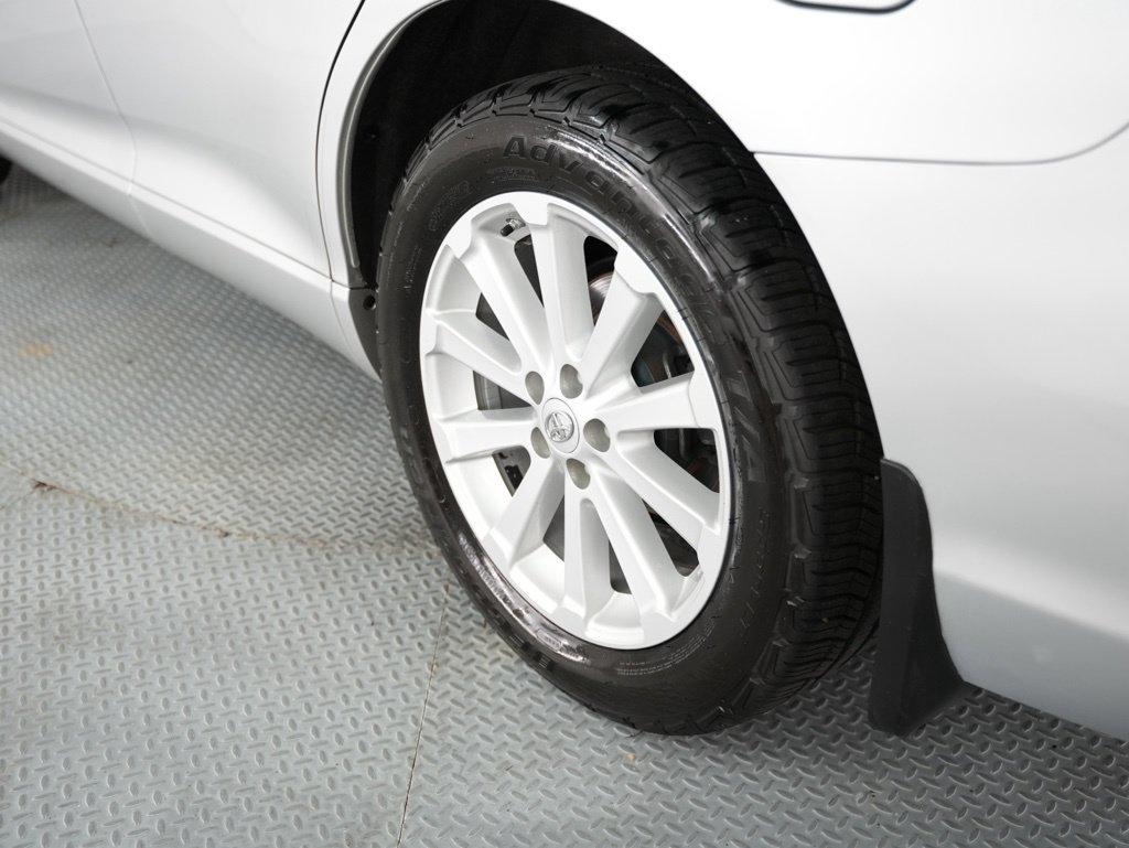 Toyota Venza 4dr Wgn I4 FWD XLE (Natl) 2012