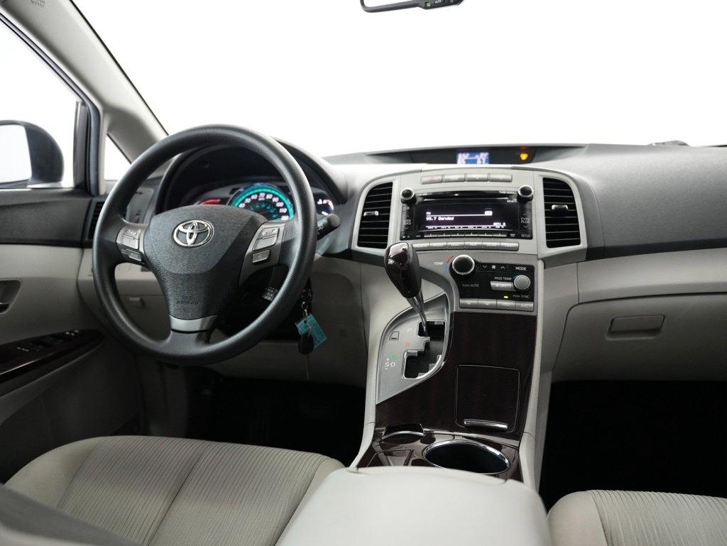 Toyota Venza 4dr Wgn I4 FWD XLE (Natl) 2012