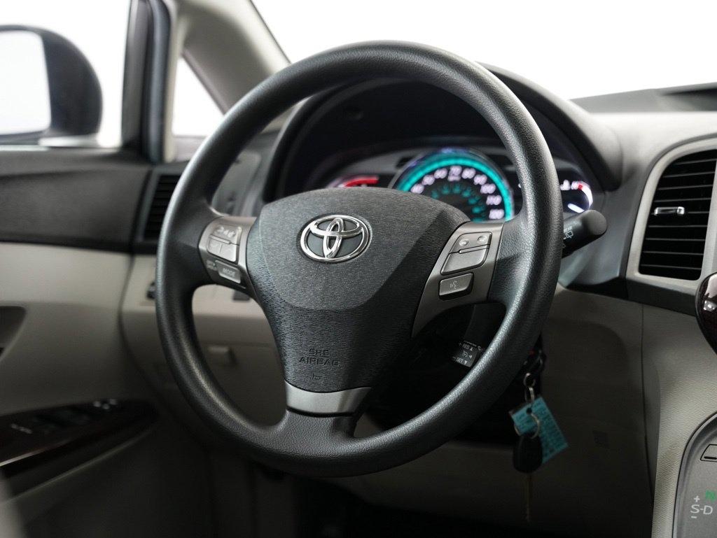 Toyota Venza 4dr Wgn I4 FWD XLE (Natl) 2012