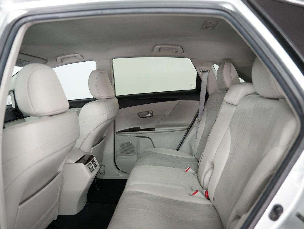 Toyota Venza 4dr Wgn I4 FWD XLE (Natl) 2012