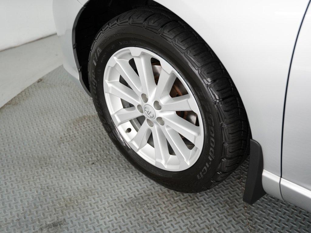 Toyota Venza 4dr Wgn I4 FWD XLE (Natl) 2012