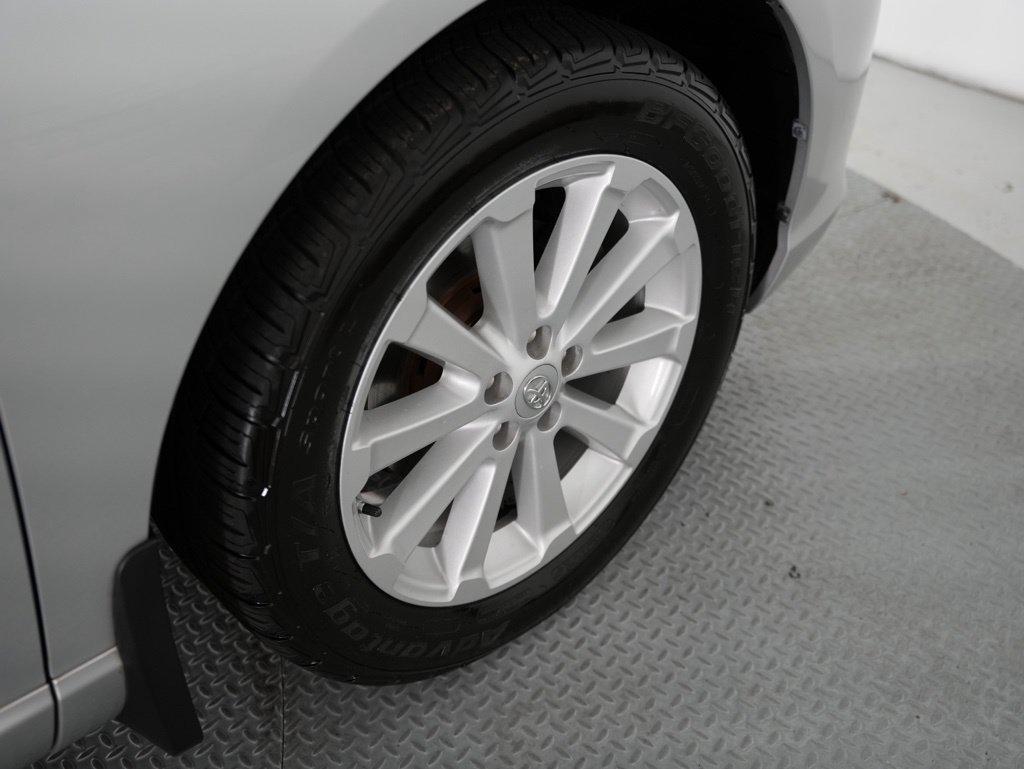 Toyota Venza 4dr Wgn I4 FWD XLE (Natl) 2012