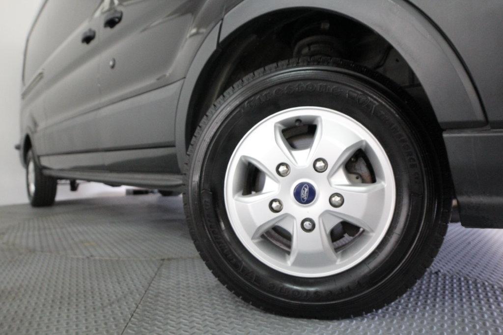 Ford Transit Van T-250 148" Med Rf 9000 GVWR Sliding RH Dr 2017