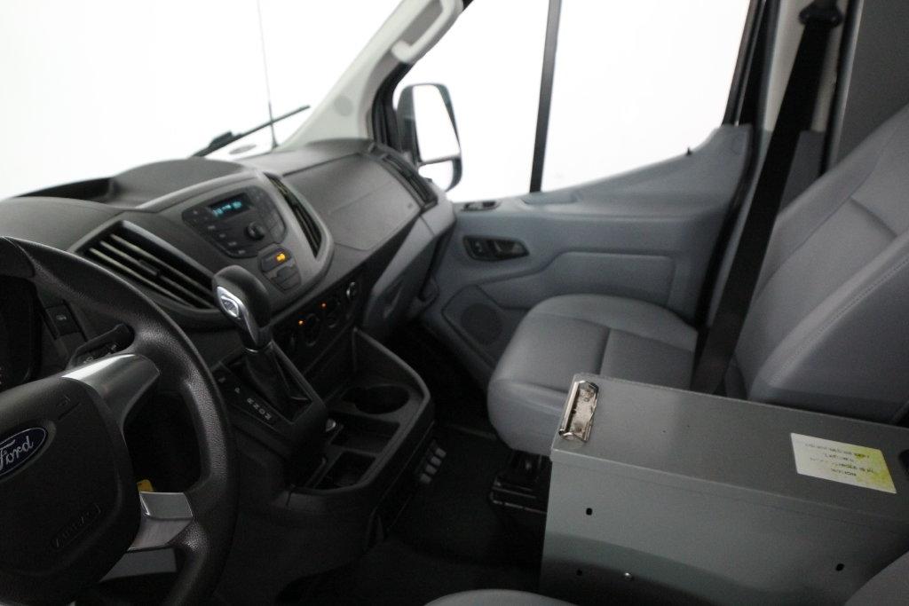 Ford Transit Van T-250 148" Med Rf 9000 GVWR Sliding RH Dr 2017