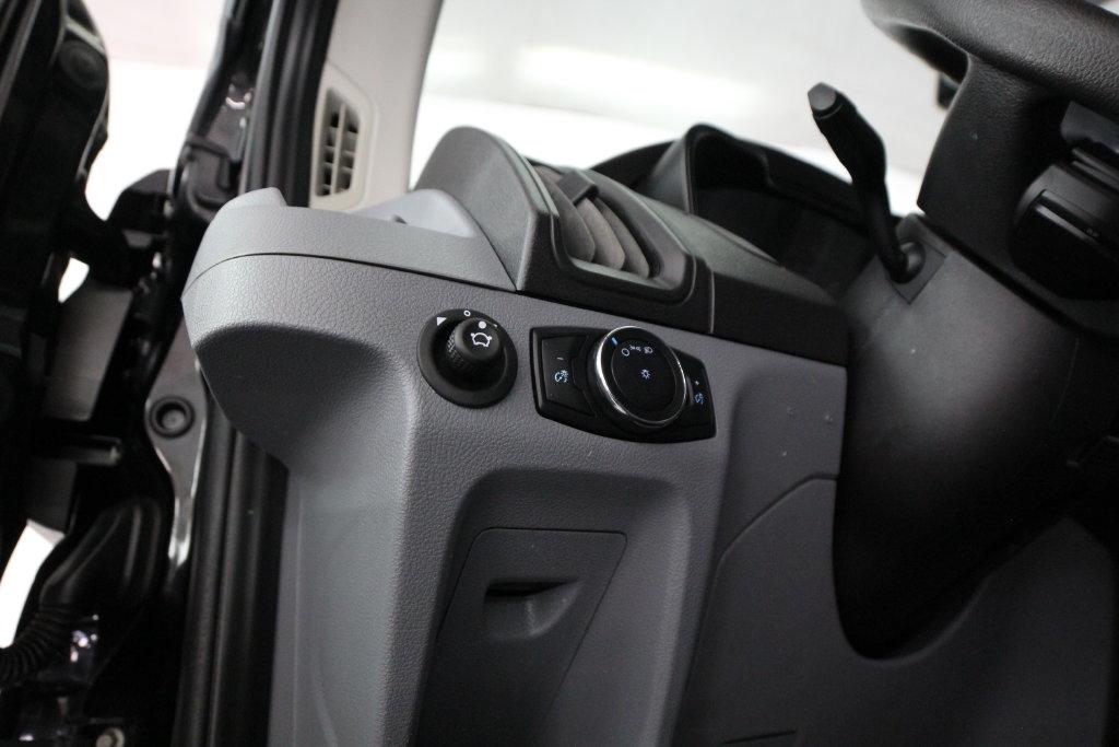 Ford Transit Van T-250 148" Med Rf 9000 GVWR Sliding RH Dr 2017