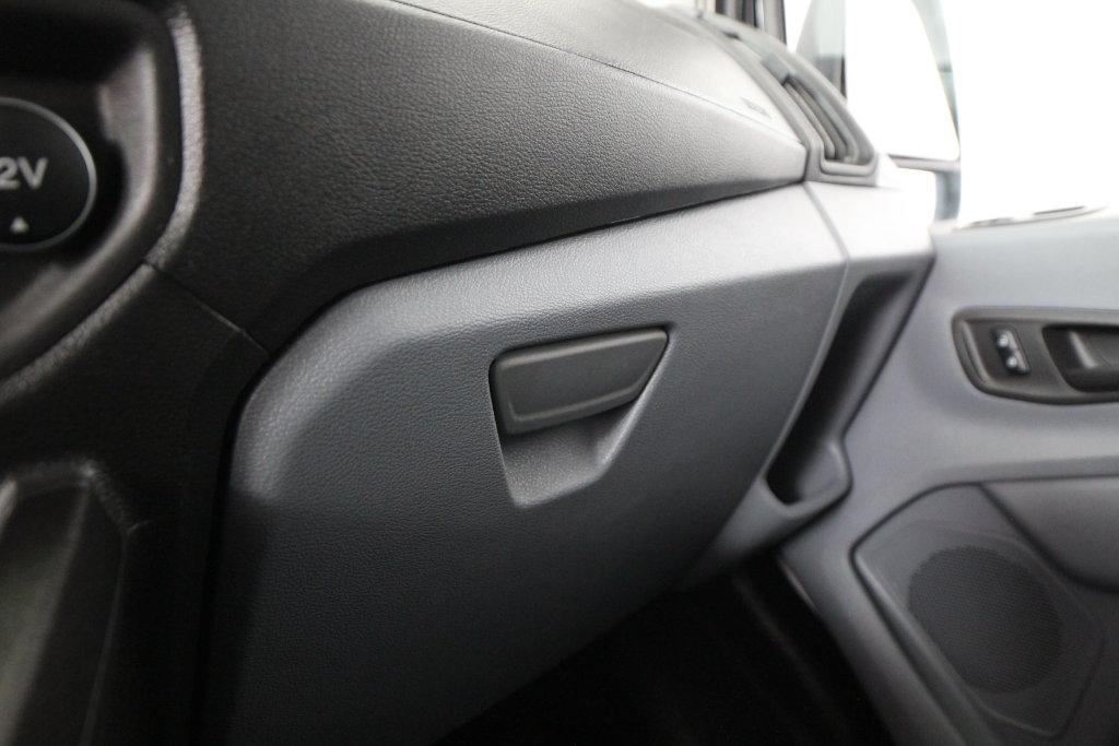 Ford Transit Van T-250 148" Med Rf 9000 GVWR Sliding RH Dr 2017