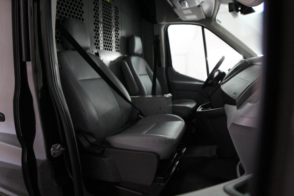 Ford Transit Van T-250 148" Med Rf 9000 GVWR Sliding RH Dr 2017