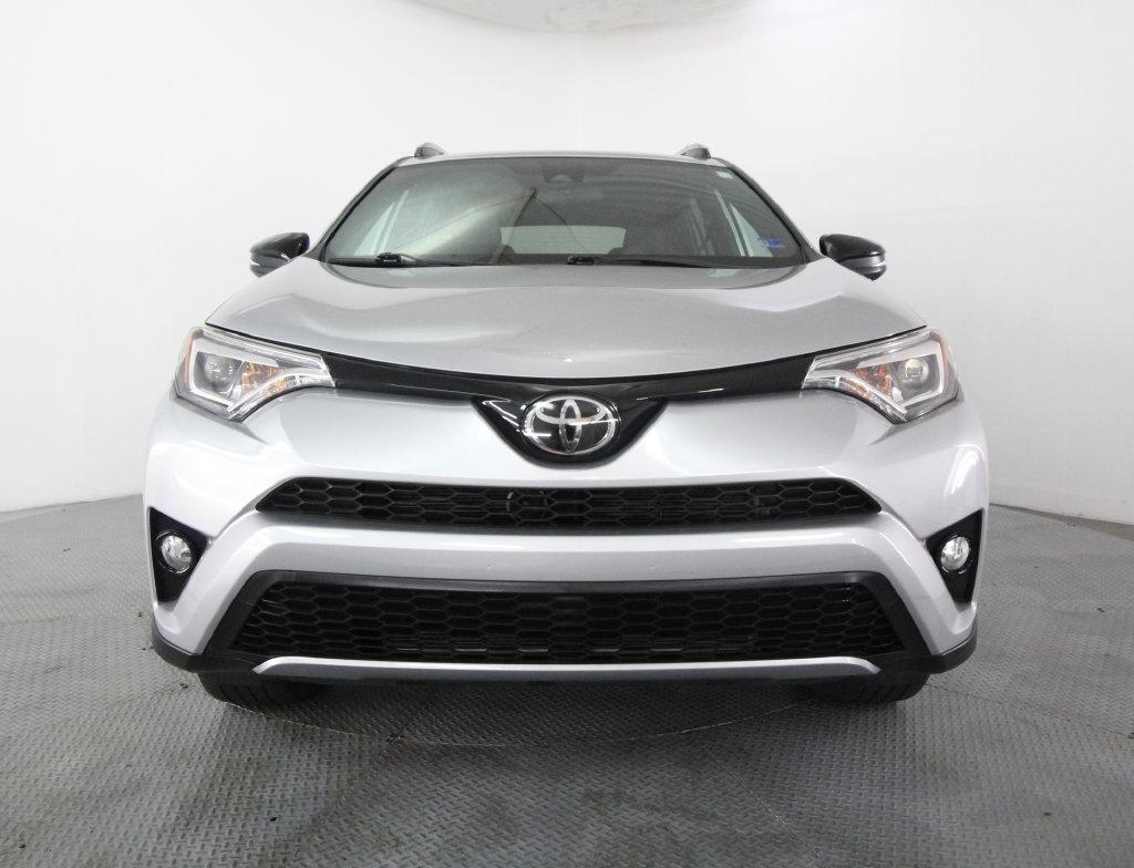 Toyota RAV4 SE AWD (Natl) 2017