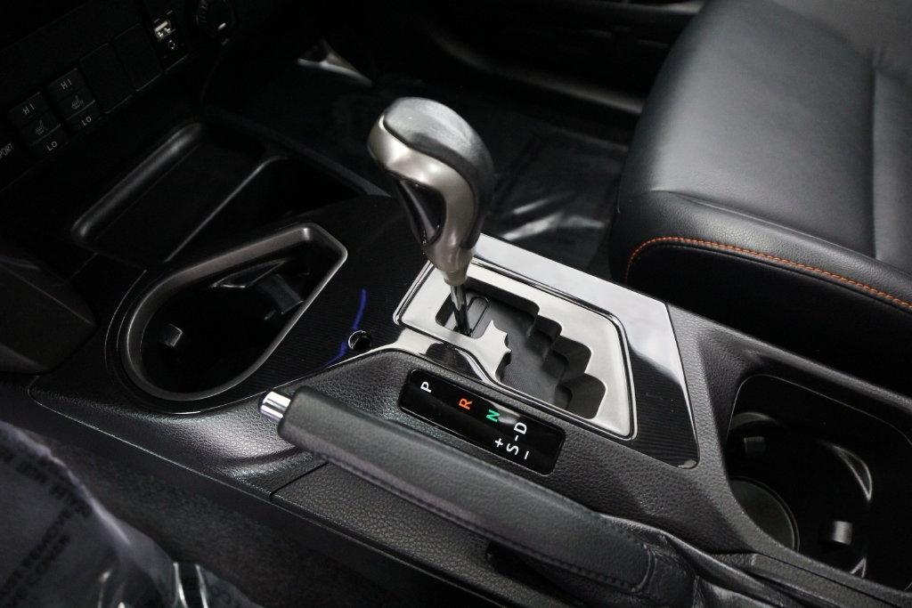 Toyota RAV4 SE AWD (Natl) 2017