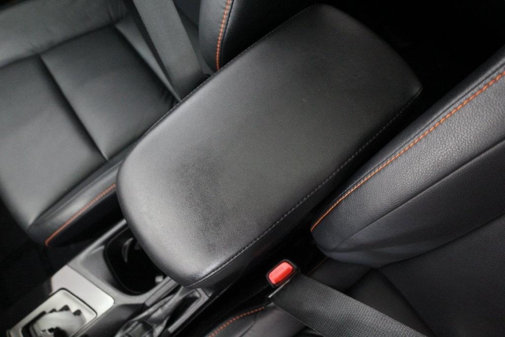 Toyota RAV4 SE AWD (Natl) 2017