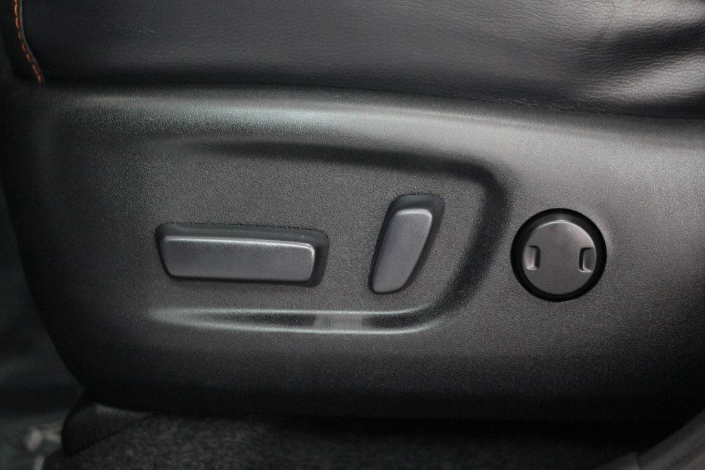 Toyota RAV4 SE AWD (Natl) 2017