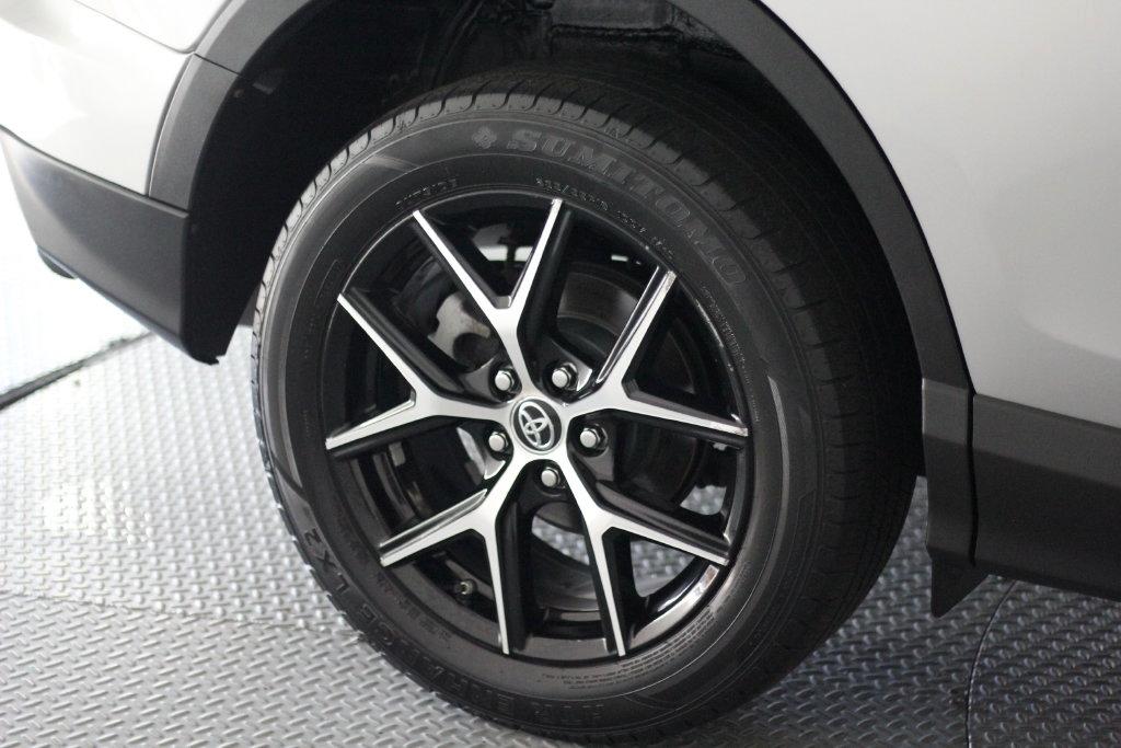 Toyota RAV4 SE AWD (Natl) 2017