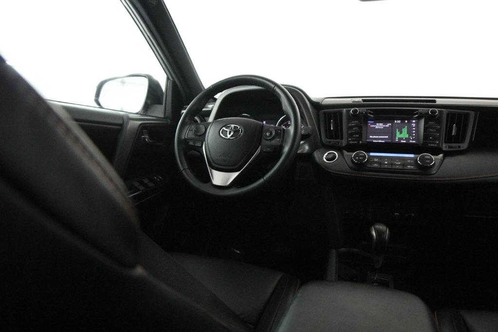 Toyota RAV4 SE AWD (Natl) 2017