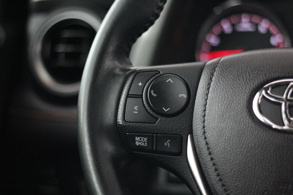 Toyota RAV4 SE AWD (Natl) 2017