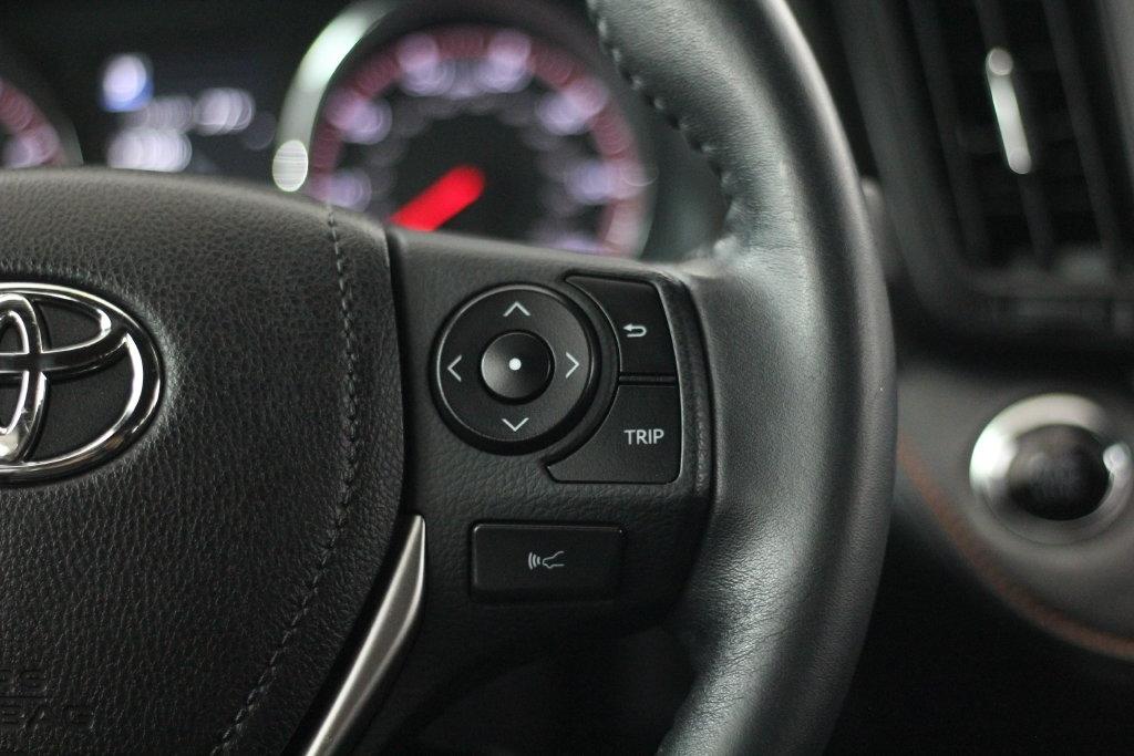 Toyota RAV4 SE AWD (Natl) 2017