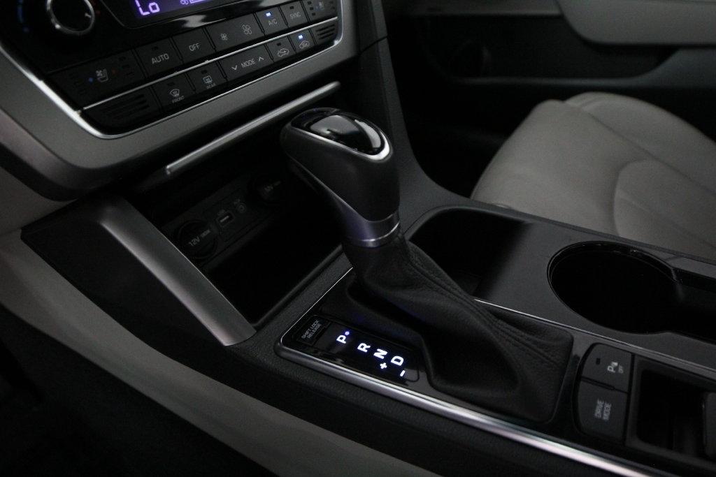 Hyundai Sonata Limited 2.4L 2017