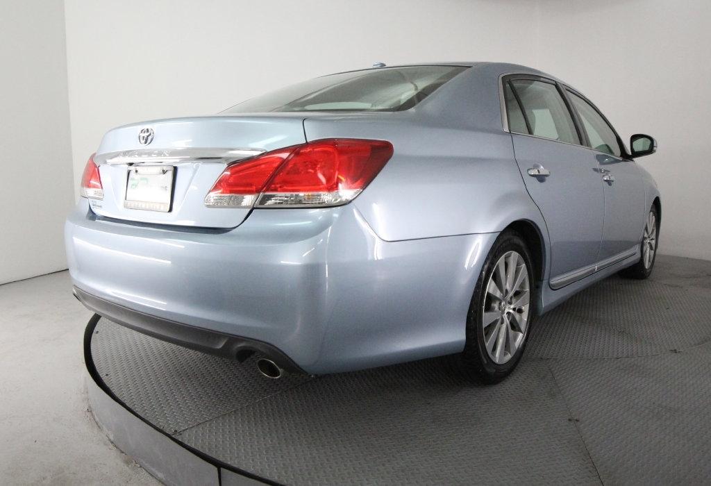 Toyota Avalon 4dr Sdn (Natl) 2012
