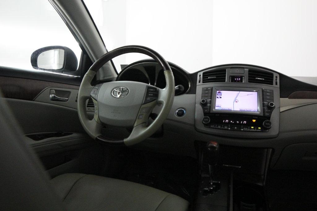 Toyota Avalon 4dr Sdn (Natl) 2012