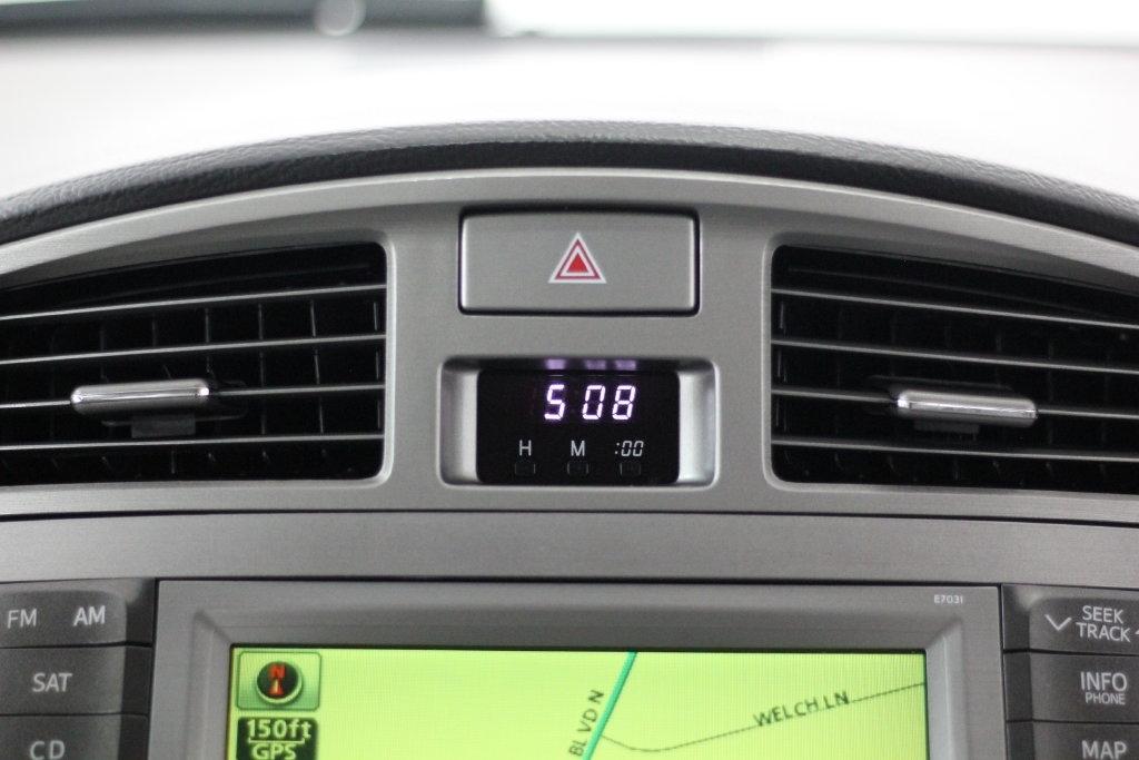 Toyota Avalon 4dr Sdn (Natl) 2012