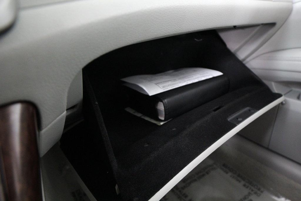 Toyota Avalon 4dr Sdn (Natl) 2012