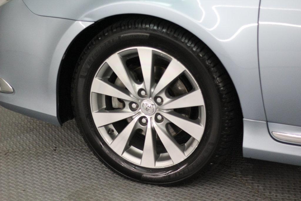 Toyota Avalon 4dr Sdn (Natl) 2012