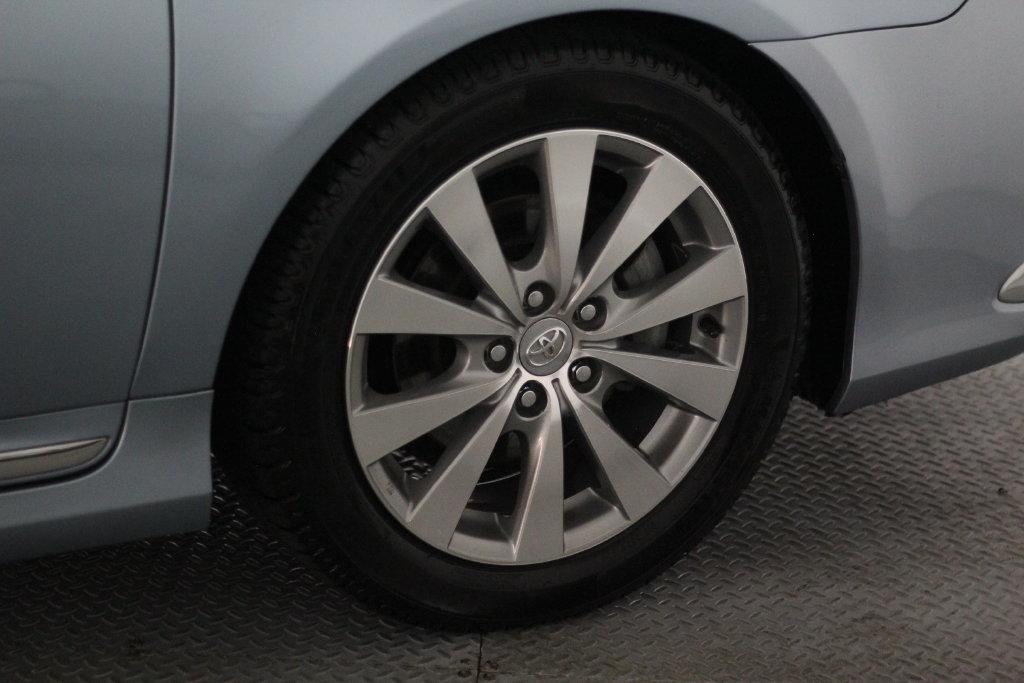 Toyota Avalon 4dr Sdn (Natl) 2012
