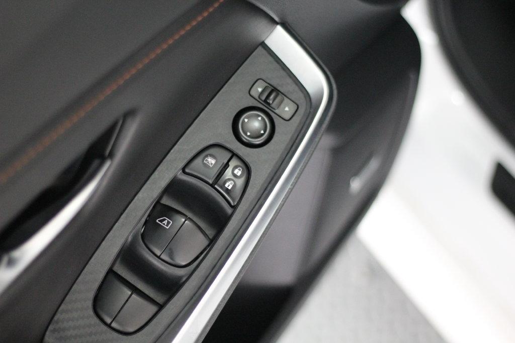 Nissan Sentra SR CVT 2022