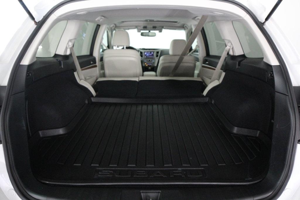 Subaru Outback 4dr Wgn H4 Auto 2.5i Limited 2014