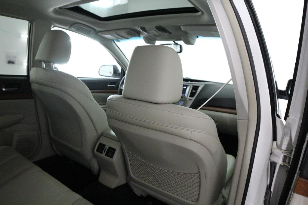 Subaru Outback 4dr Wgn H4 Auto 2.5i Limited 2014