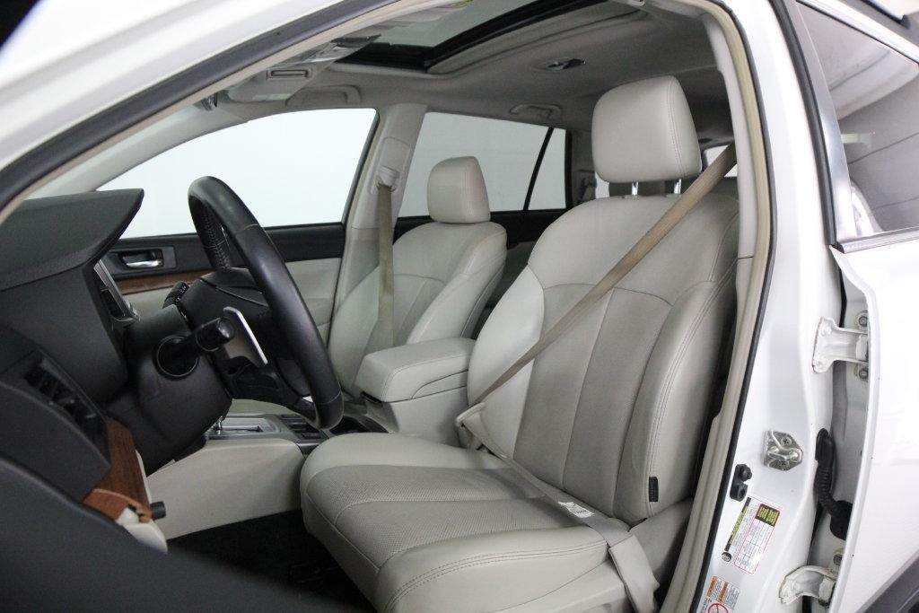 Subaru Outback 4dr Wgn H4 Auto 2.5i Limited 2014