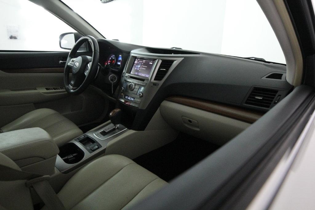 Subaru Outback 4dr Wgn H4 Auto 2.5i Limited 2014