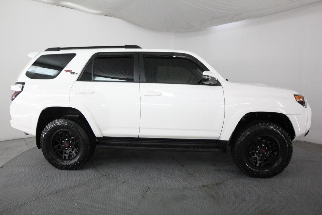 Toyota 4Runner TRD Off Road Premium 4WD (Natl) 2019
