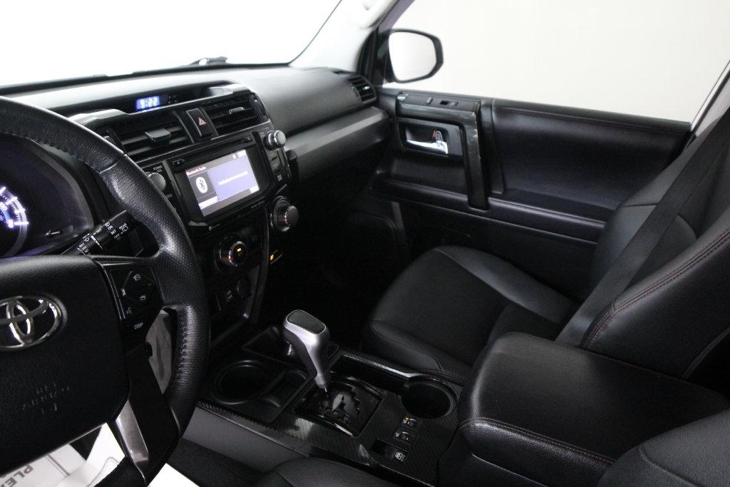 Toyota 4Runner TRD Off Road Premium 4WD (Natl) 2019