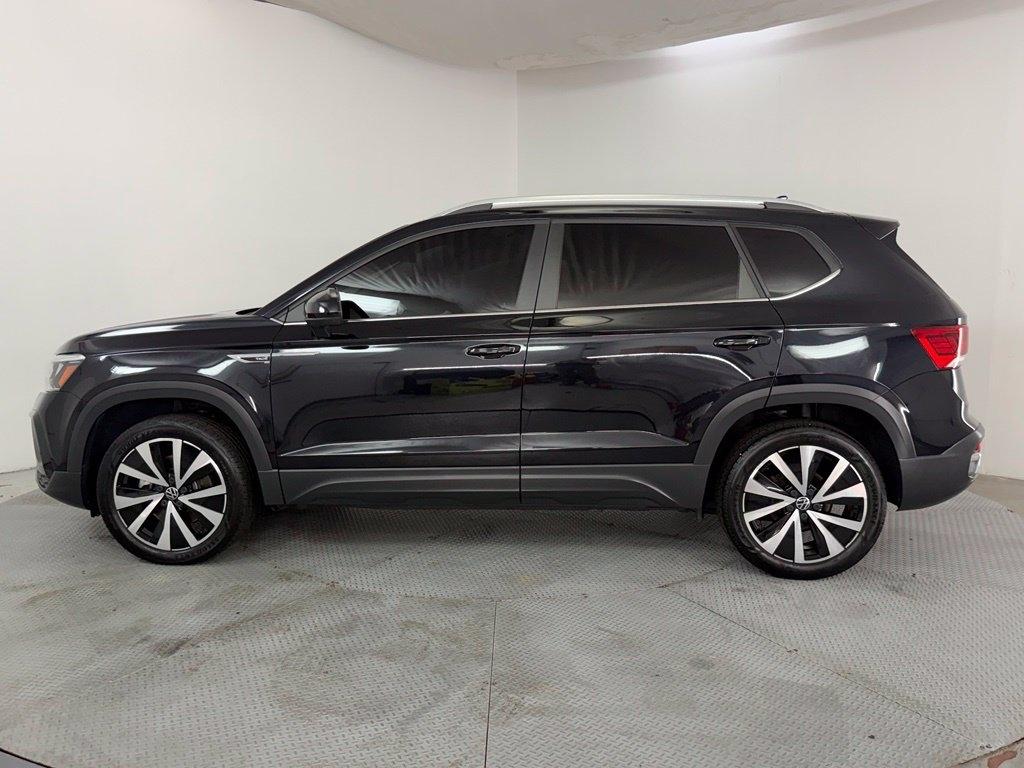 Volkswagen Taos SE FWD 2022