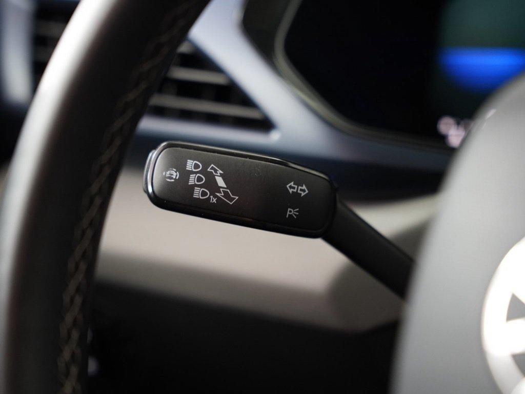 Volkswagen Taos SE FWD 2022